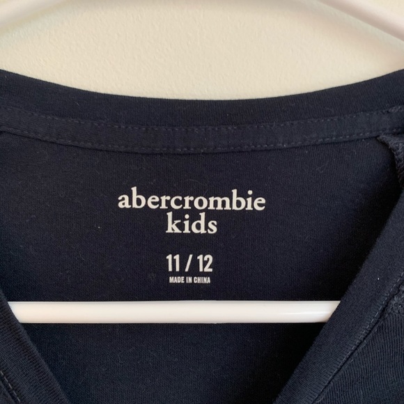 Abercrombie long sleeve - Picture 2 of 3